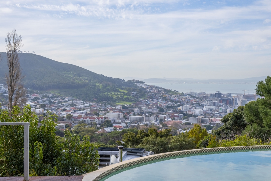 4 Bedroom Property for Sale in Higgovale Western Cape